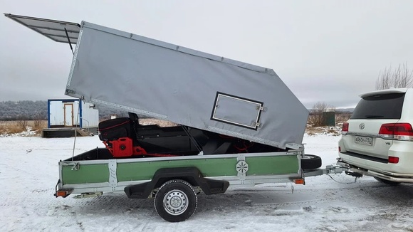 Прицеп VOYAGE Classic 3,0 Бортовой, с тентованным подъемным каркасом, окнами и задней дверью (ш. 1,8; д. 3,0) pitbikemarket.ru